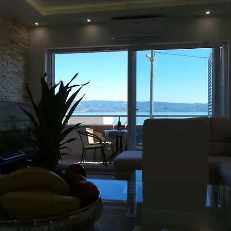 Apartment Neno *