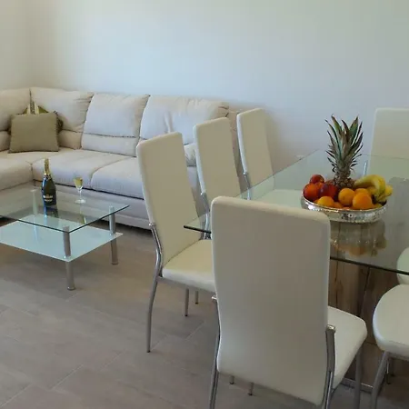 Apartment Neno Jesenice (Split-Dalmatia)